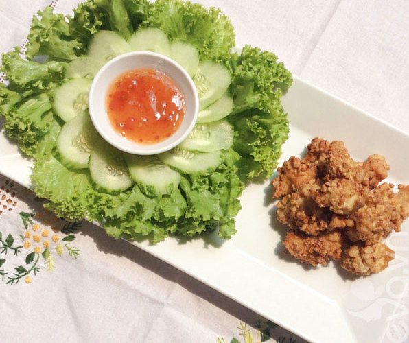 Gà tẩm hạt điều chiên giòn lạ miệng